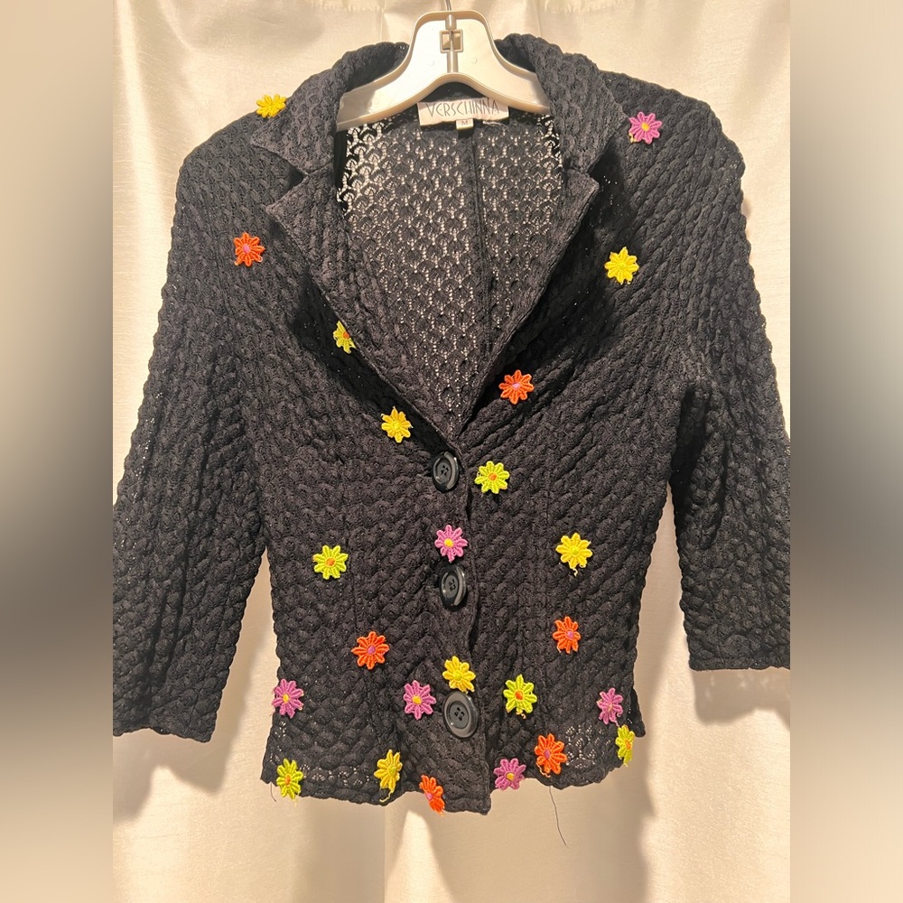 Vintage knit jacket with floral apliques